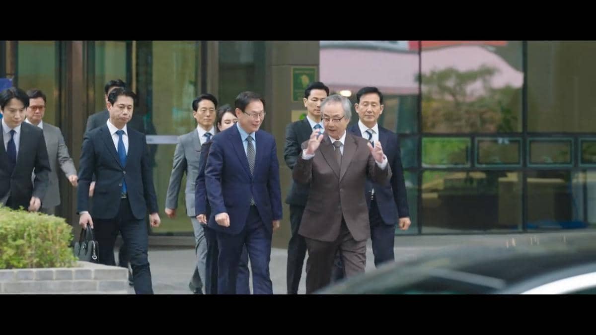 Jeong Dong Hwan di drama No Tail to Tell