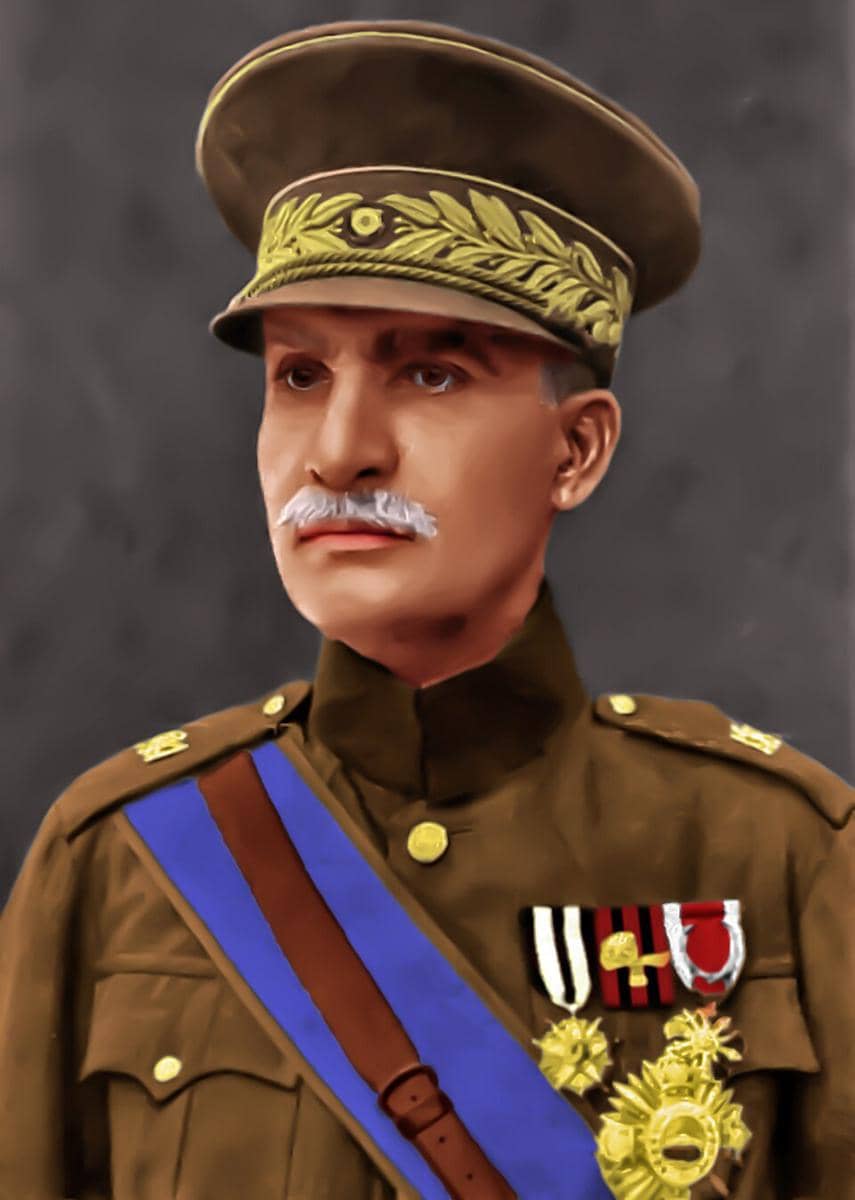 Reza Shah Pahlavi, pendiri Dinasti Pahlavi dan Shah Iran dari tahun 1925 hingga 1941, yang memprakarsai permintaan resmi agar dunia internasional menggunakan nama "Iran" menggantikan "Persia". 