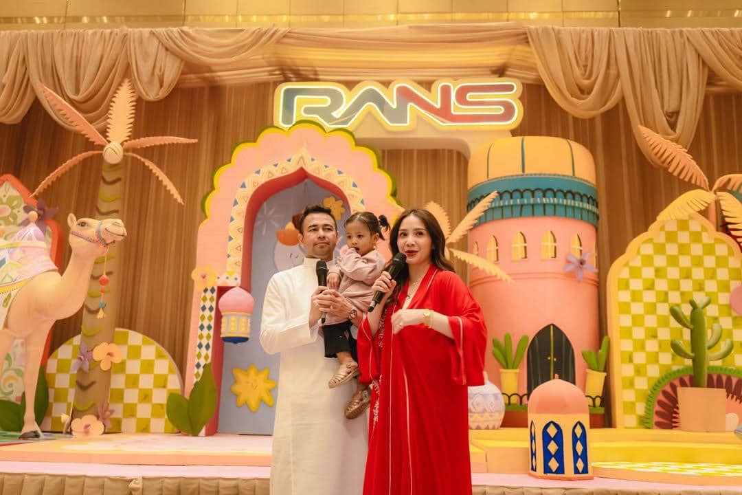 RANS Entertainment mengadakan buka puasa bersama.