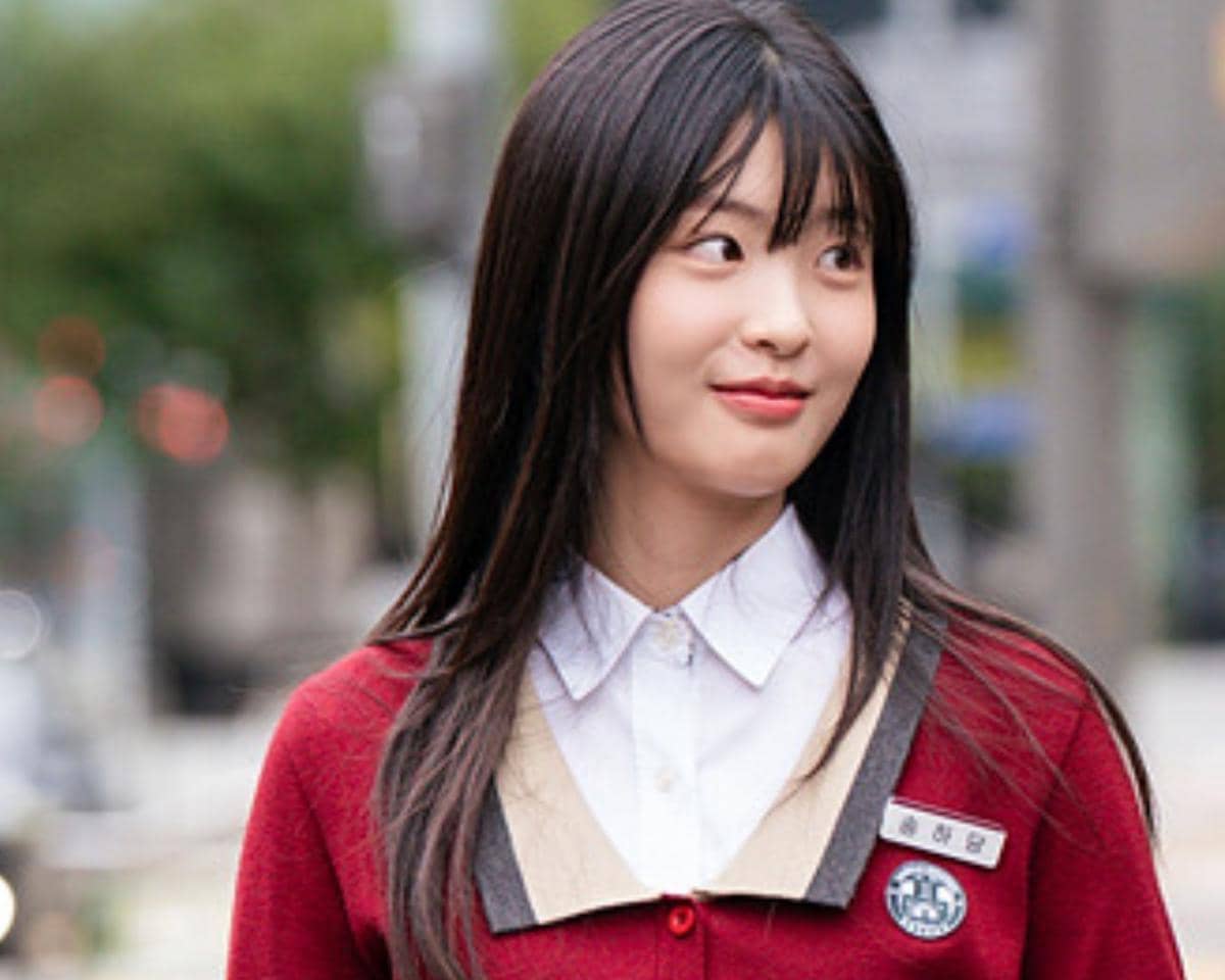 cuplikan drakor In Your Radiant Season