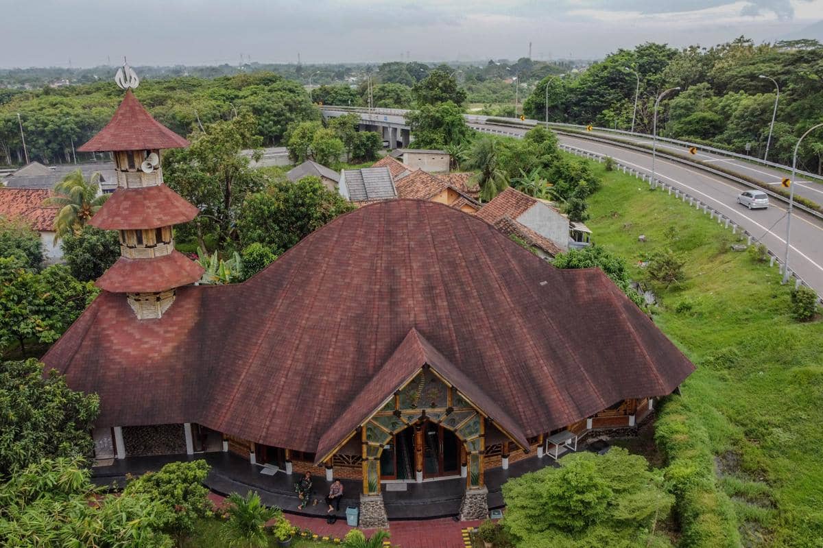 Masjid Bambu Saka Buana, Kabupaten Serang