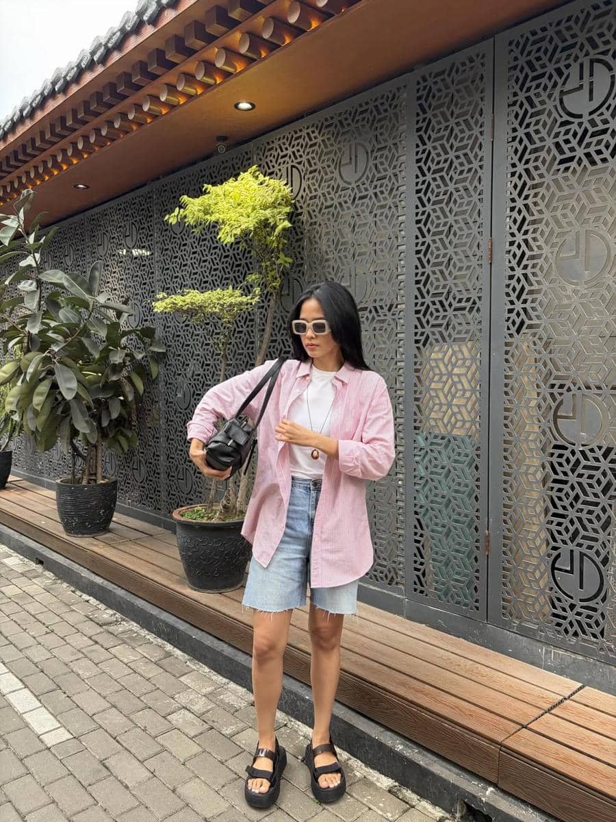 OOTD Cast Filosofi Teras (instagram.com/givina__)