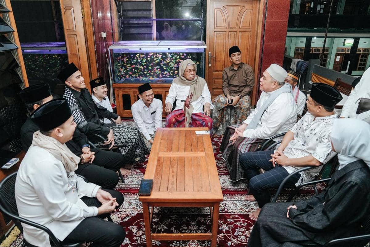 Safari Politik Kaesang Berlanjut, Bukber di Ponpes Al Falah Ploso