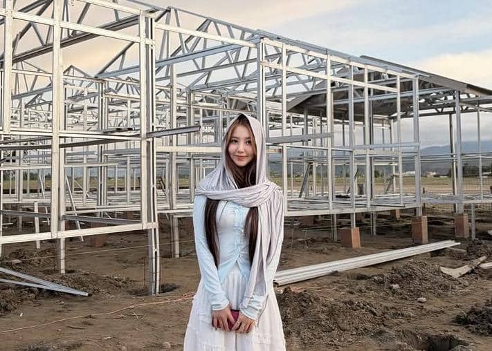 7 Potret Vilmei Kembali ke Aceh, Tinjau Pembanguan 137 Rumah Sementara