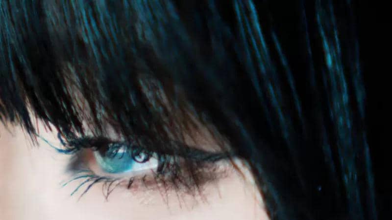 Hal Menarik dari Terlihatnya Wajah Ado di Video Klip Vivarium!