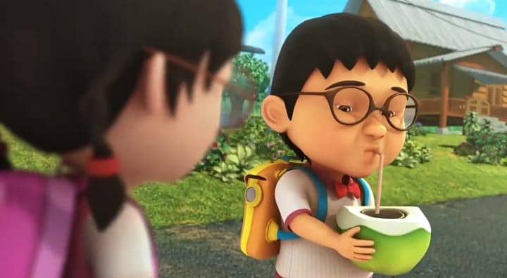 Ehsan hampir meminum air kelapa saat puasa.