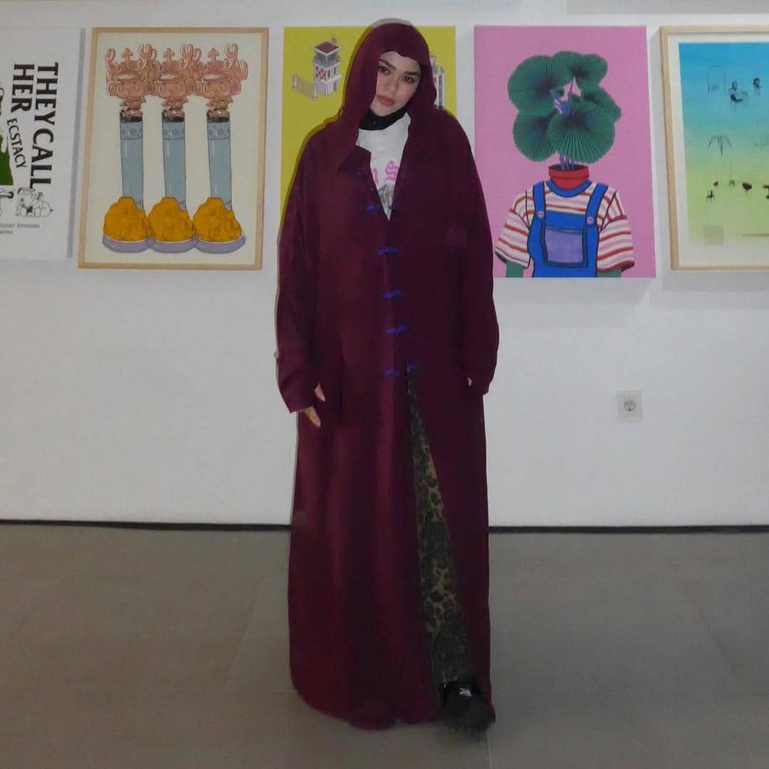 Ide outfit hijab edgy ala Sivia Azizah 