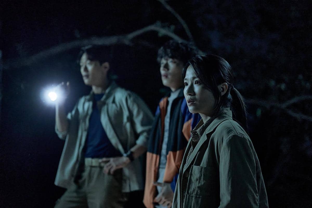 still cut film Whispering Water