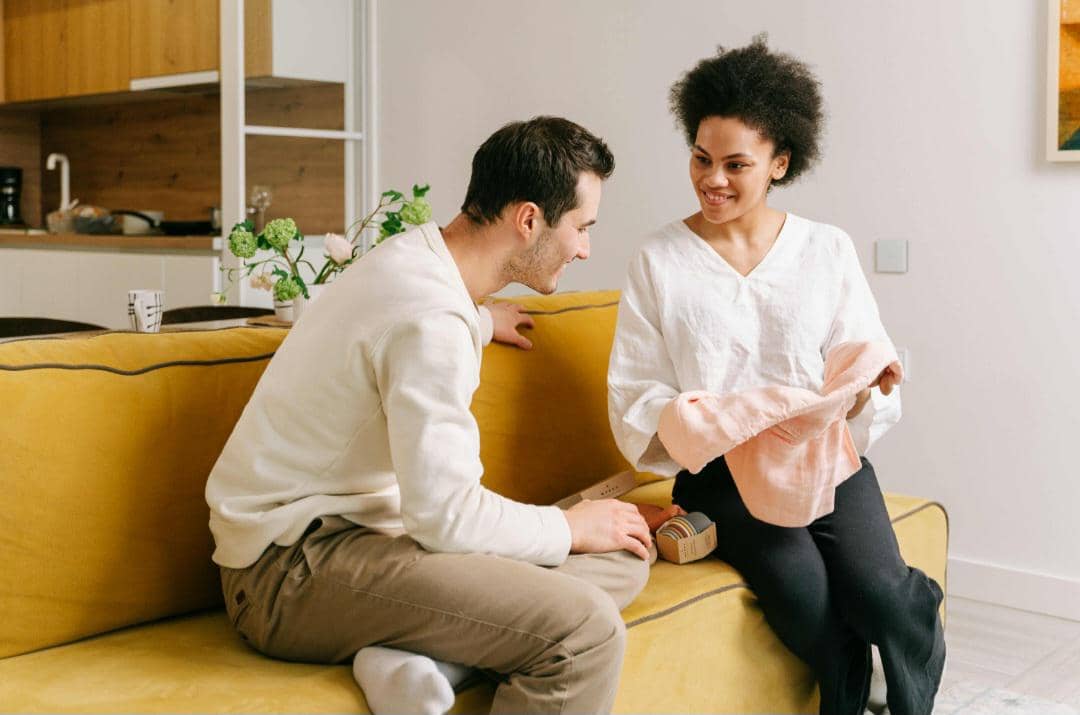 ilustrasi pasangan bahagia