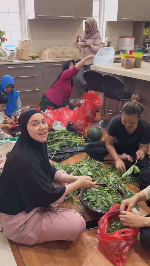 Irish Bella Jadi Tuan Rumah Bukber Keluarga (instagram.com/_irishbella_)