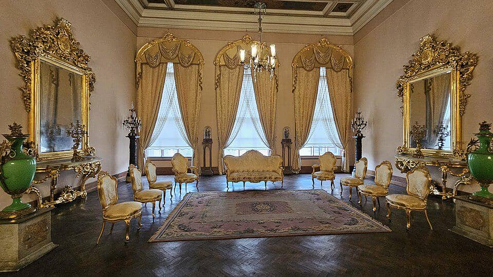 Interior Istana Dolmabahçe 