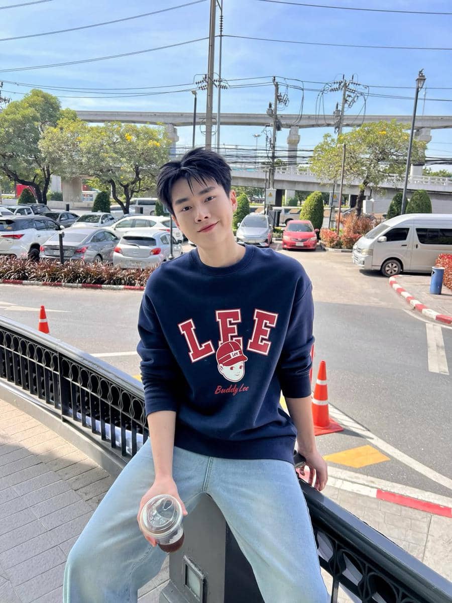 OOTD Blue Jeans ala Kin Kaworn