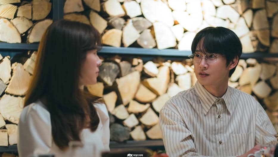 4 Kontras Ui Yeong dan Tae Seop dalam The Practical Guide to Love