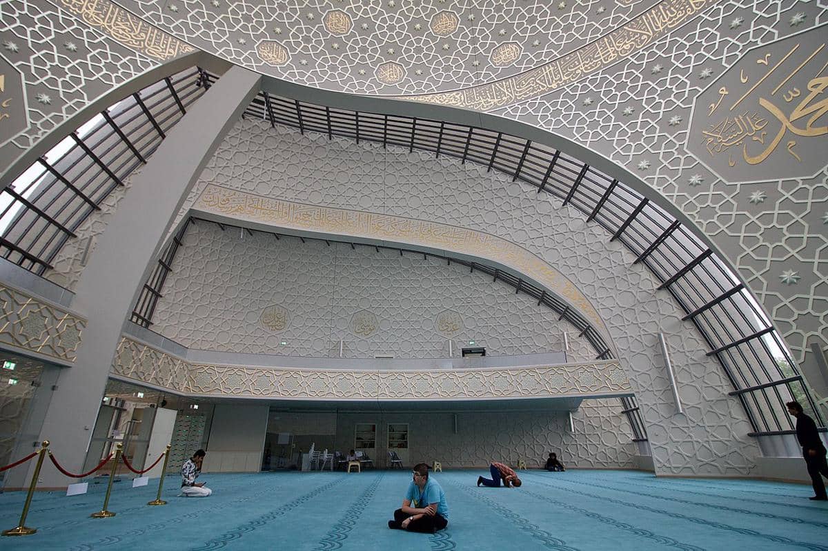 Interior Masjid Agung Köln. 