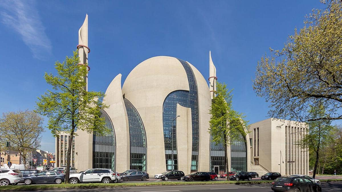 5 Fakta Masjid Agung Köln, Masjid Futuristik Terbesar di Jerman