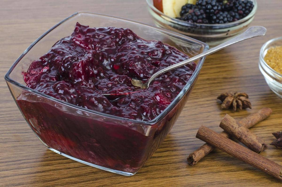 ilustrasi selai bluberi