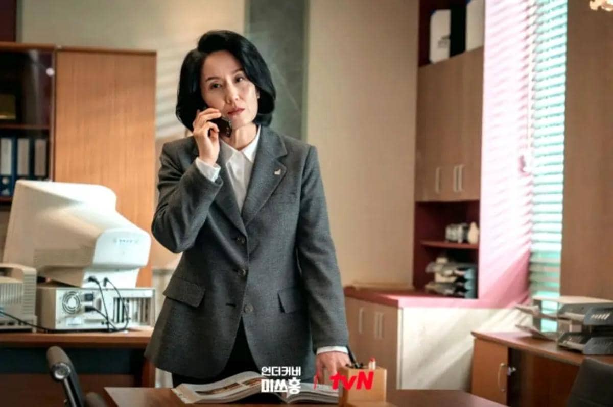 7 Tekanan yang Dialami Song Ju Ran di Drakor Undercover Miss Hong