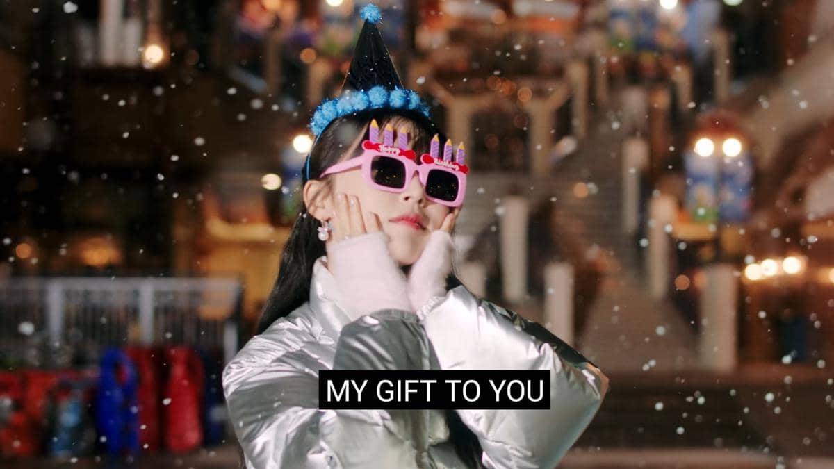 cuplikan MV "Present"