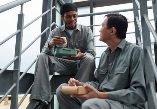 ilustrasi curhat dengan teman dekat