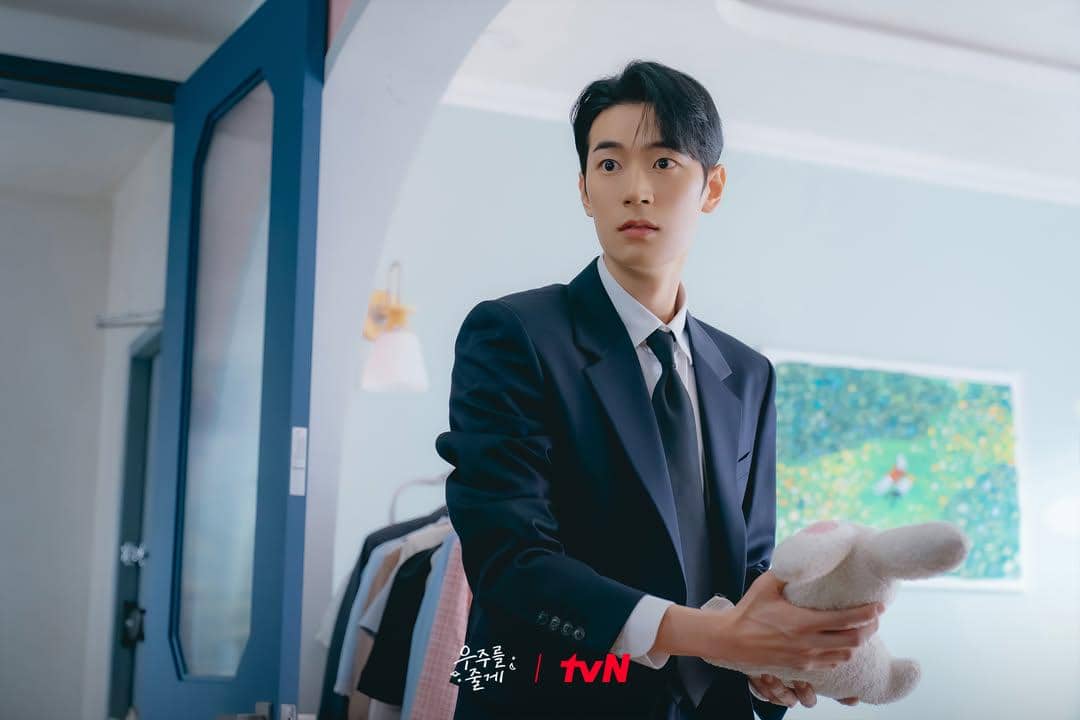 7 Perilaku Menyebalkan Yoon Sung di Our Universe, Jadi Penghalang!