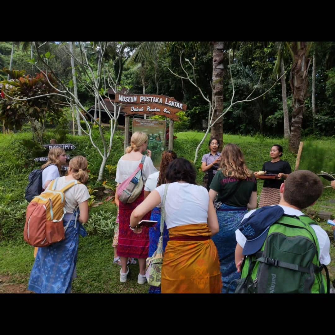 area masuk ke Museum Pustaka Lontar