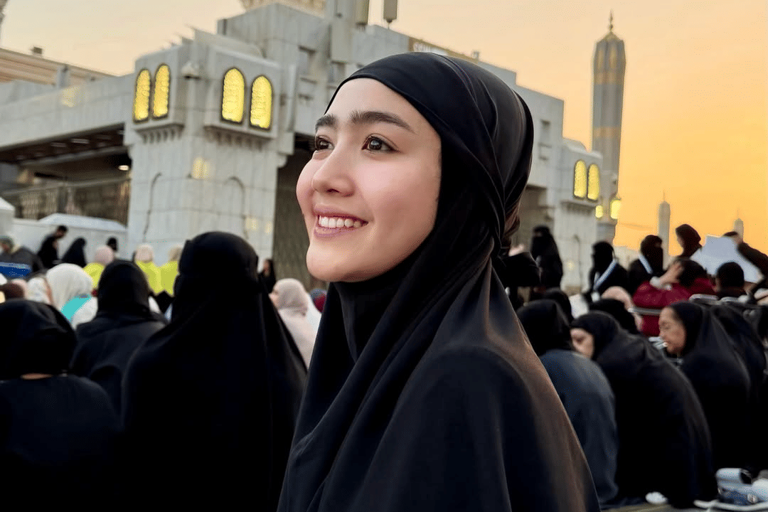 10 Artis Umroh saat Ramadan 2026, Siapa Saja? 