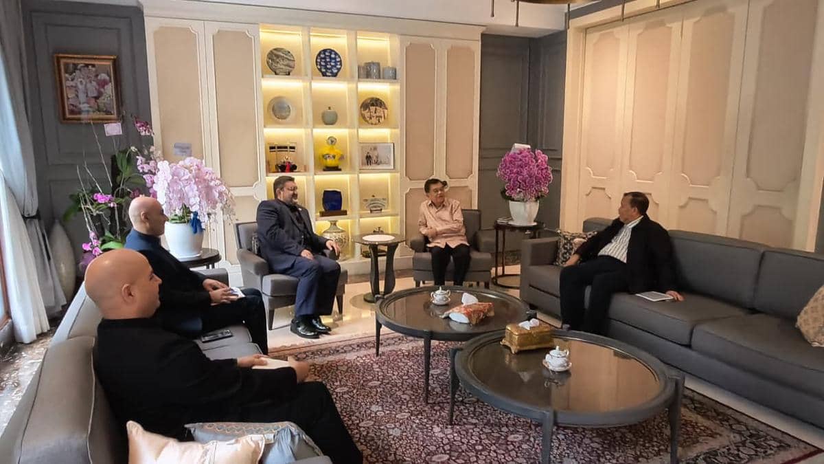 Dubes Iran Temui Jusuf Kalla, Berharap Dapat Dukungan dari Indonesia