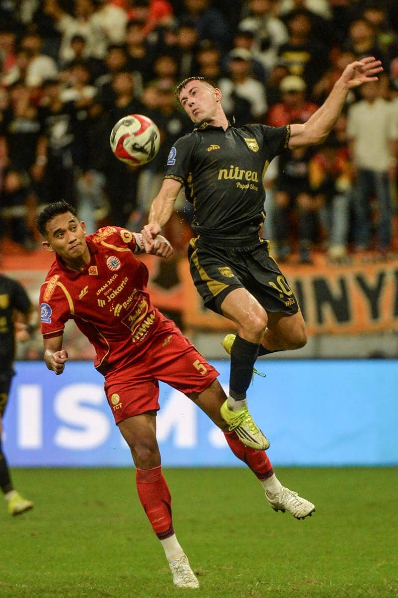 antarafoto-persija-jakarta-bermain-imbang-lawan-borneo-fc-samarinda-1772557097.jpg