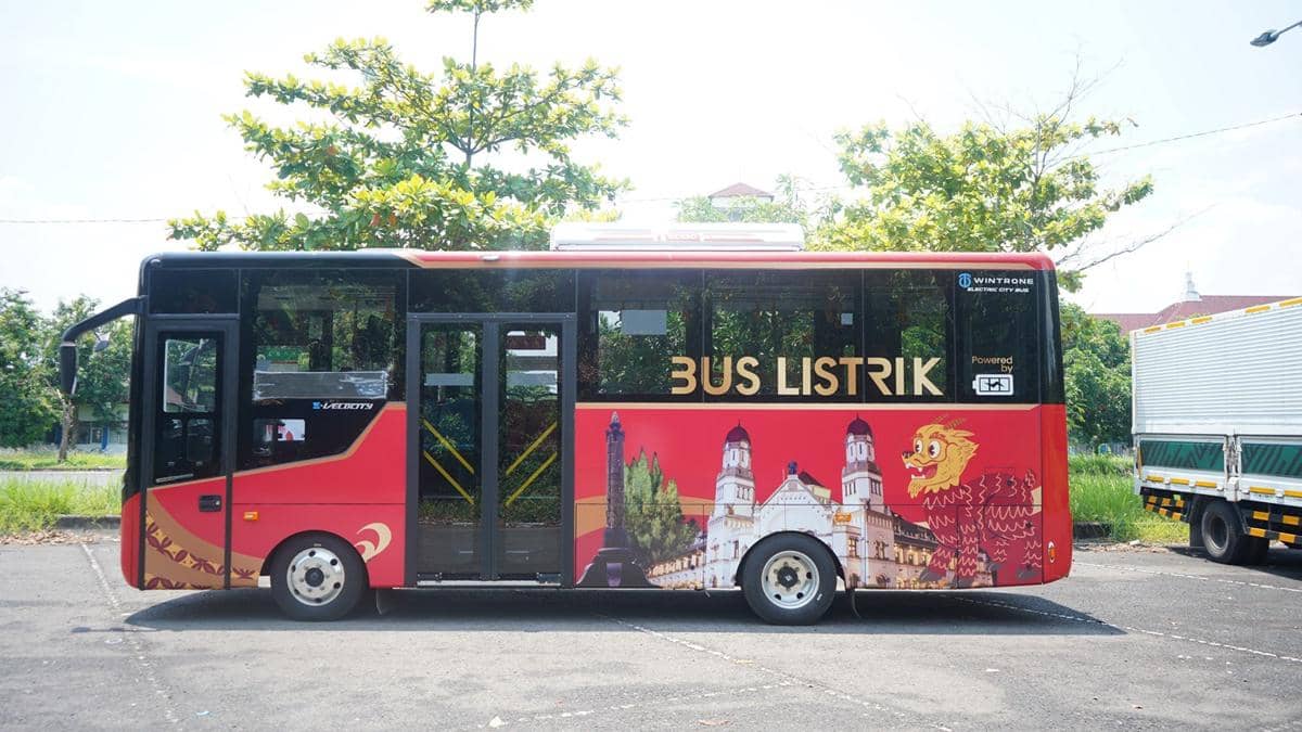 trans semarang, bus listrik, brt trans semarang