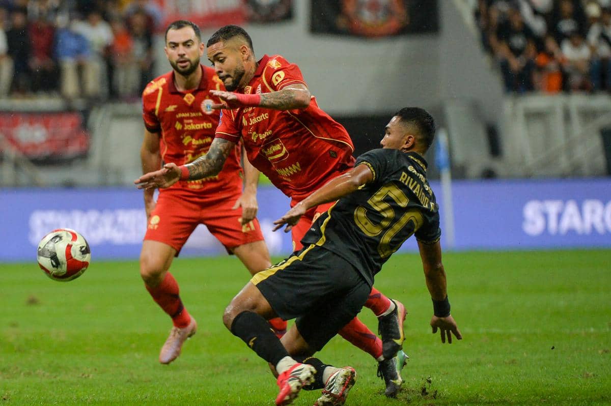 antarafoto-persija-jakarta-melawan-borneo-fc-1772555072.jpg