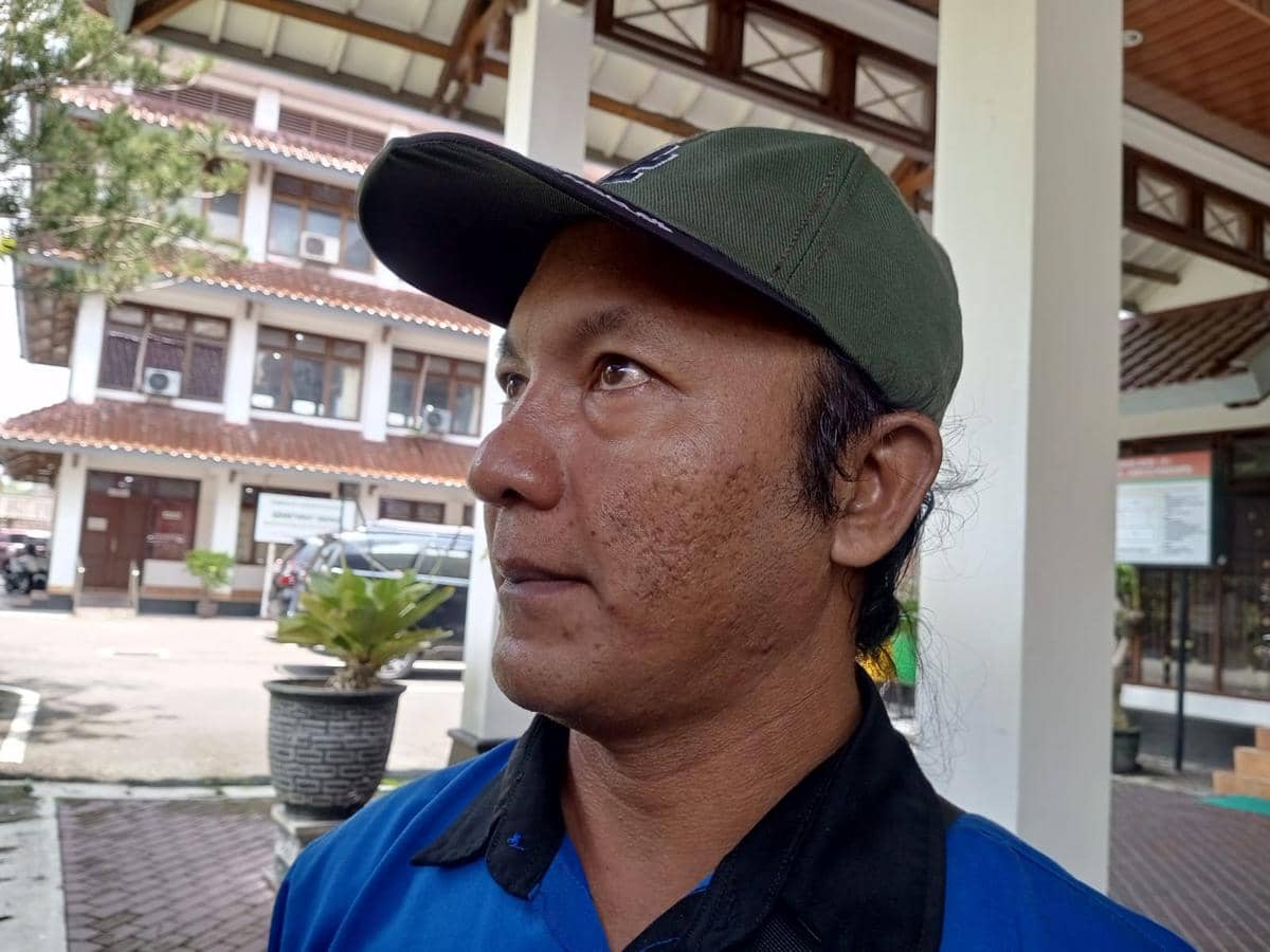 Ketua Desa Wisata Pantai Goa Cemara, Bayu Sujaka.