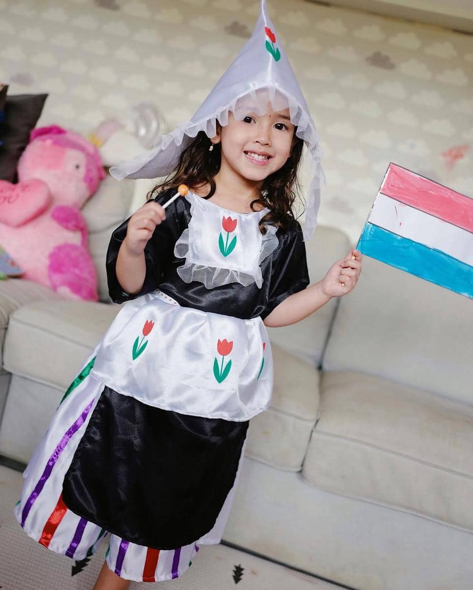 #SeraphinaRose jadi Noni Belanda buat acara United Nations Day 🇳🇱.jpg