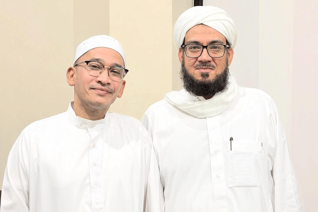 Ruben Onsu bersama Abuya Sayyid Ahmad Al Maliki di Makkah