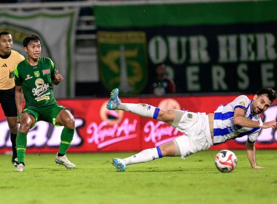 Drama 4 Gol di GBT: Persebaya Tahan Persib 2-2, Ini Penjelasan Tavares