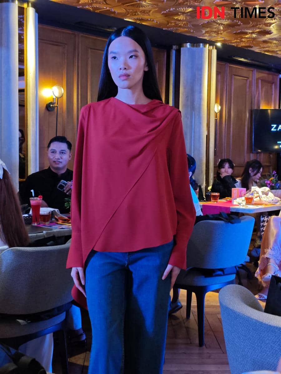 The Glam Fashion Show by Zalora, Senin (2/3/2026) di Bottega Ristorante, SCBD, Jakarta. (IDN Times/Febriyanti Revitasari)