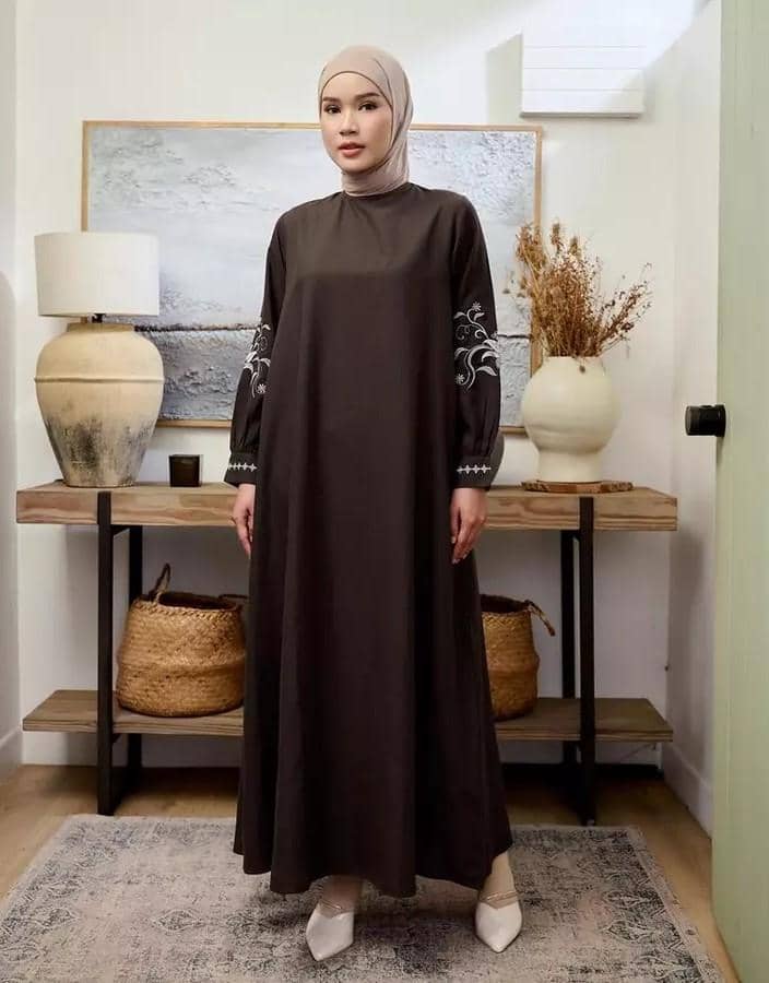 gamis lebaran 2026 polos minimalis