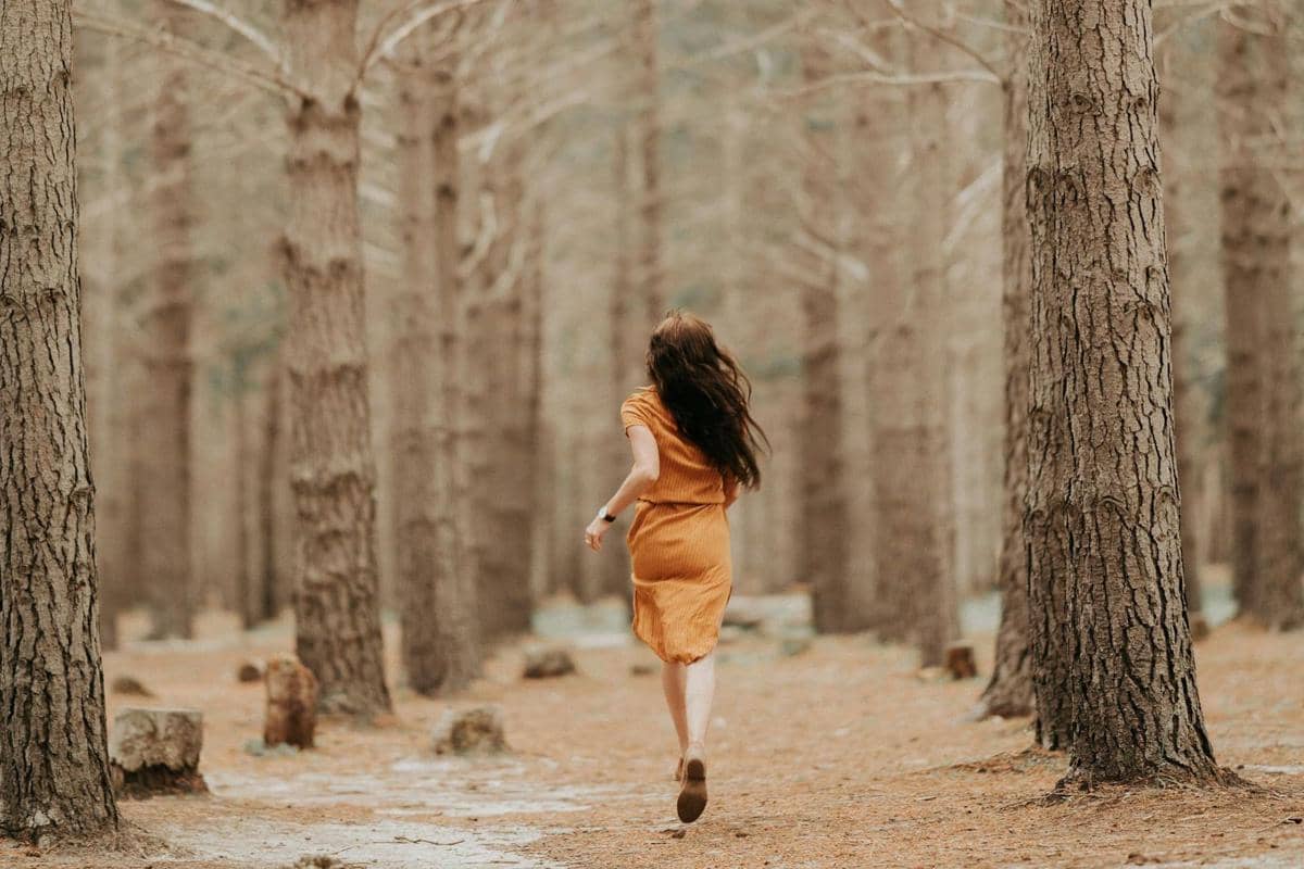 4 Arti Mimpi Dikejar, Benarkah Pertanda Datangnya Bahaya?