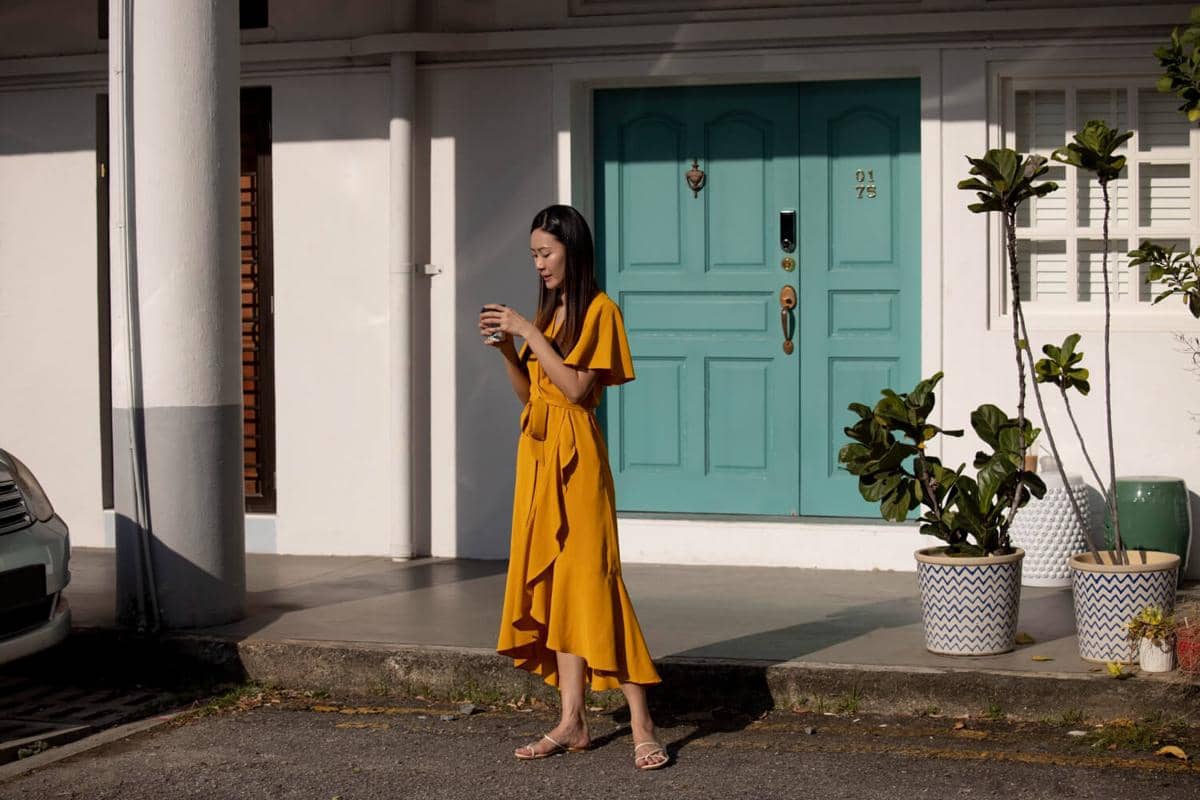 ilustrasi pintu depan rumah