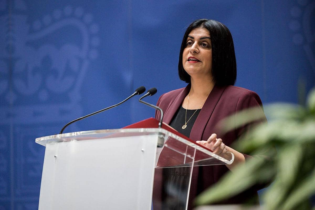 19/09/2025. London, Britania Raya. Menteri Dalam Negeri Shabana Mahmood berpidato di hadapan staf Kementerian Dalam Negeri di 2 Marsham Street bersama Sekretaris Tetap Dame Antonia Romeo. Foto oleh Andy Taylor / Kementerian Dalam Negeri ( UK Home Office, CC BY 4.0, via Wikimedia Commons)
