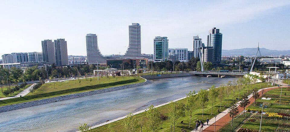 Taman Hüdavendigar di Sepanjang Tepi Sungai Nilüfer 