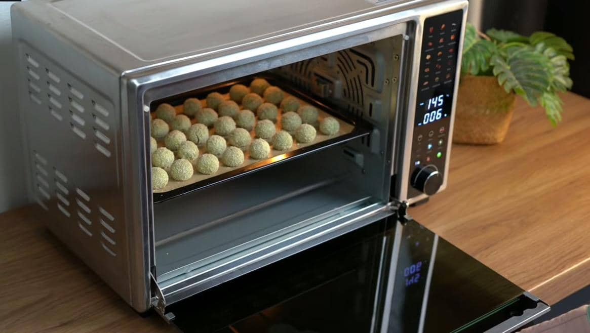 ilustrasi memanggang adonan 