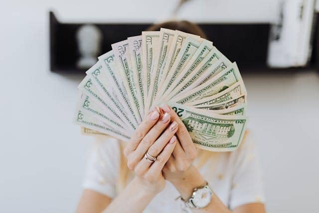 ilustrasi memiliki gaji yang tinggi