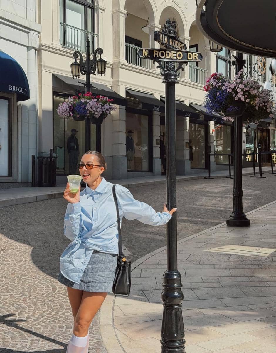 Jennifer Bachdim jalan-jalan di LA