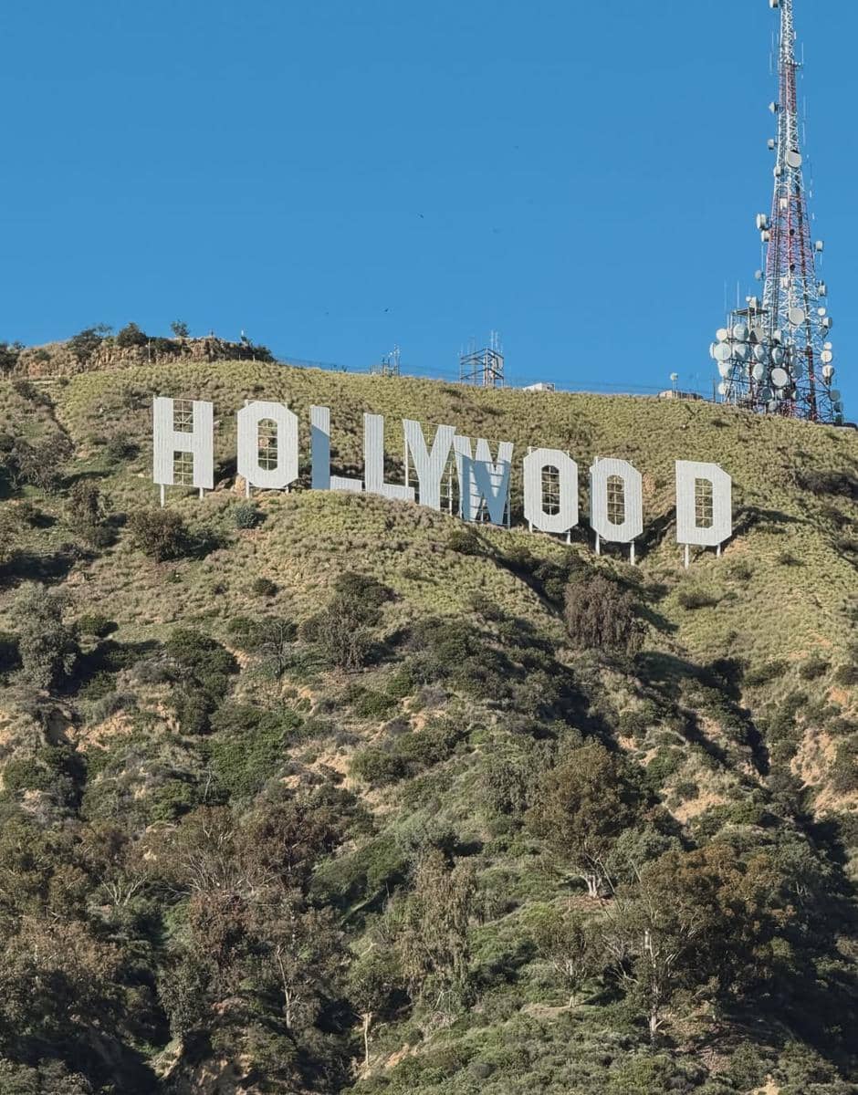 Jennifer Bachdim jalan-jalan di LA