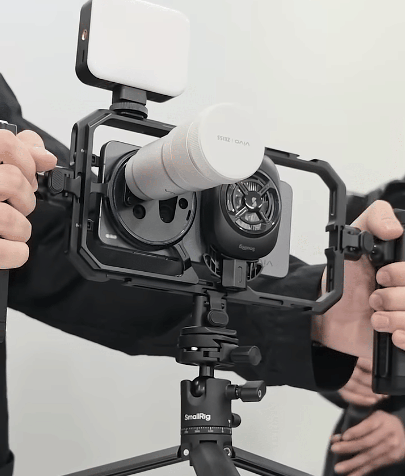 tampak belakang vivo X300 Ultra dilengkapi Camera Cage