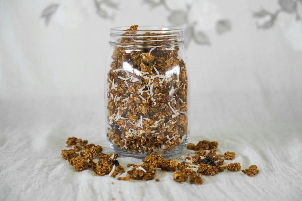 ilustrasi hampers granola