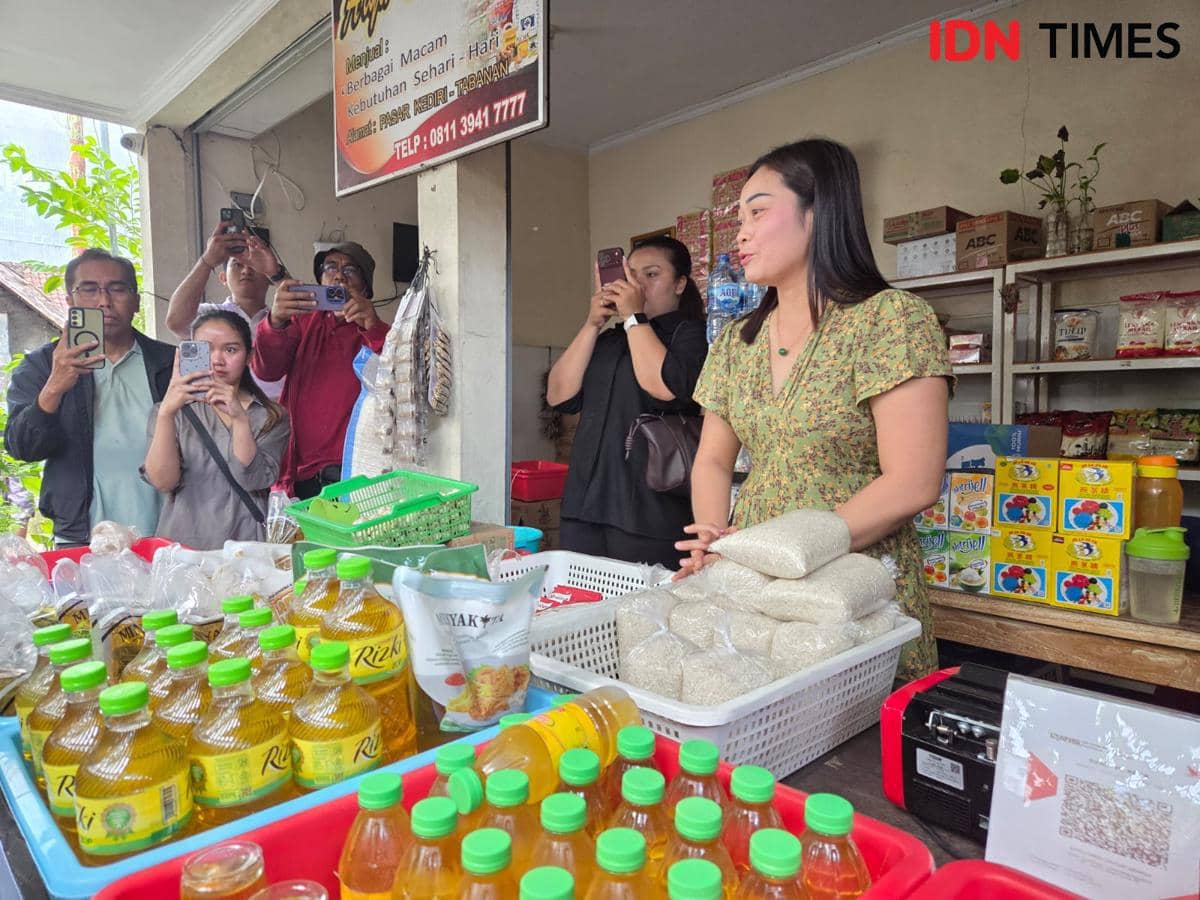 38 Ribu Keluarga di Tabanan Terima Bantuan Beras dan Minyak