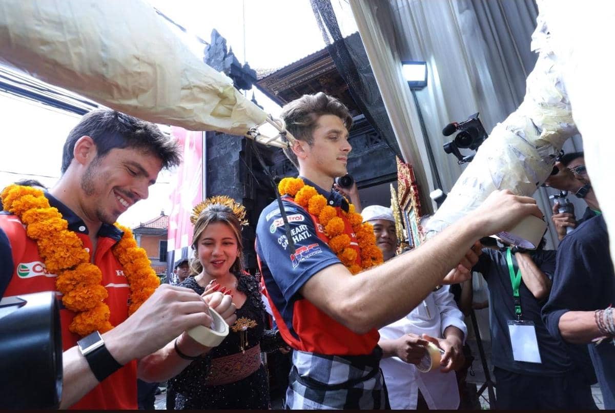 Kala Luca Marini dan Joan Mir Kopdar Bareng Ratusan Bikers di Bali