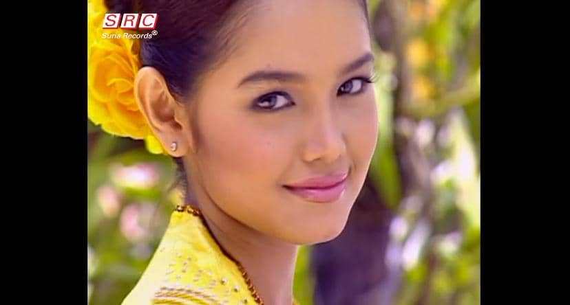 Lirik Lagu Sesuci Lebaran - Siti Nurhaliza, Viral Di-notice Anton RIIZE