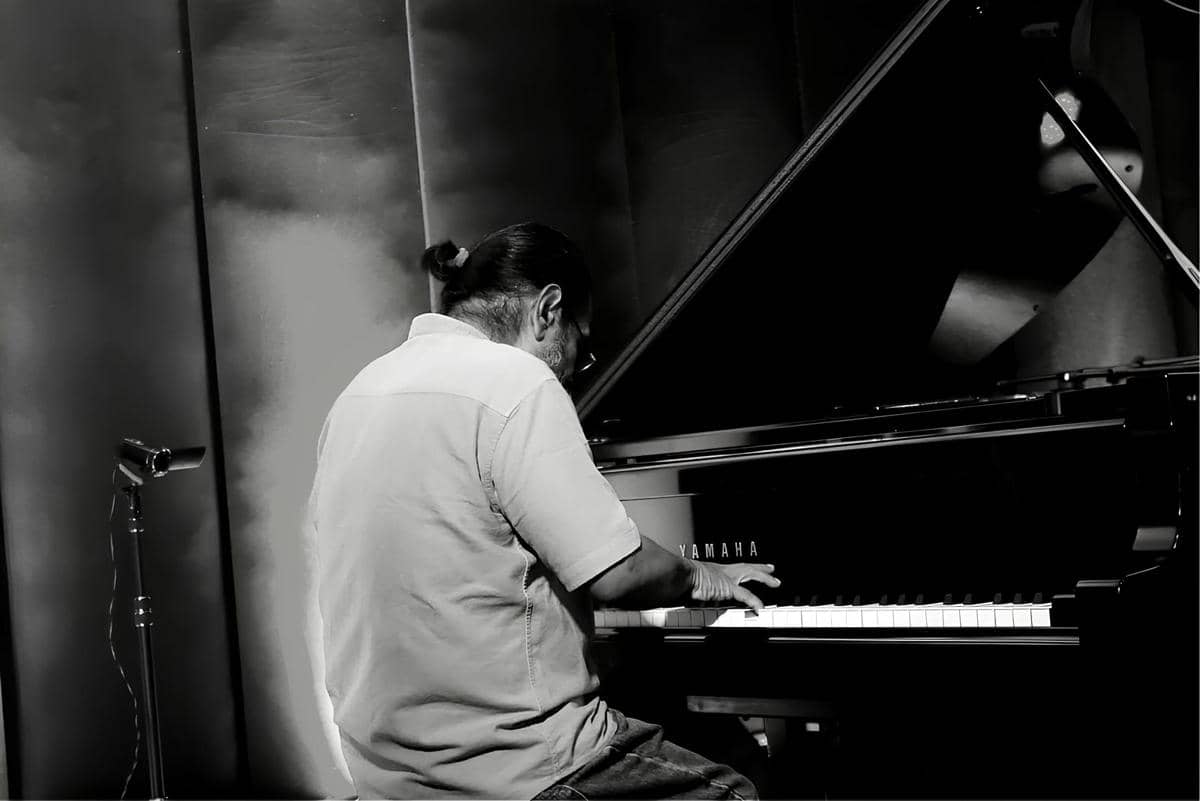 The Story of White Piano, Lantunan Jazz Komunikatif ala Dodot Atmojo